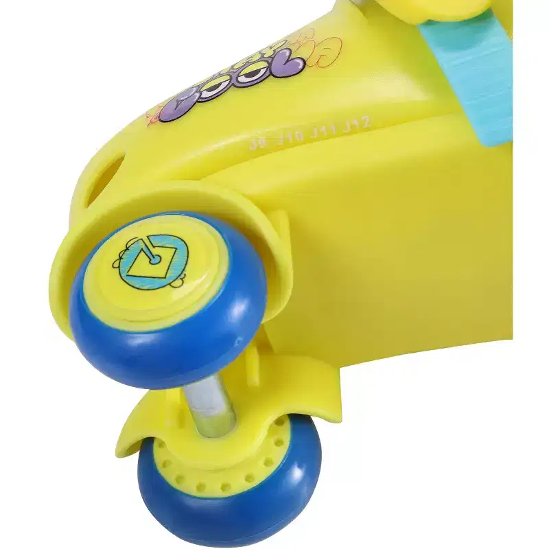 Minions - Training Roller Skates, Adjustable Size 09-12, EVA and Sponge Boot, PU Light Up Rear Wheels, TPU Front Wheel