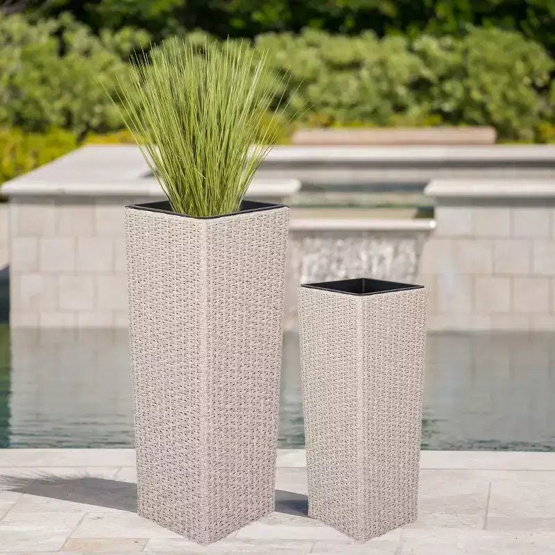 2-Piece Beige Outdoor Wicker Planter Set for Patio Porch and Entryway, Flower Pots with Iron Frame and Drainage