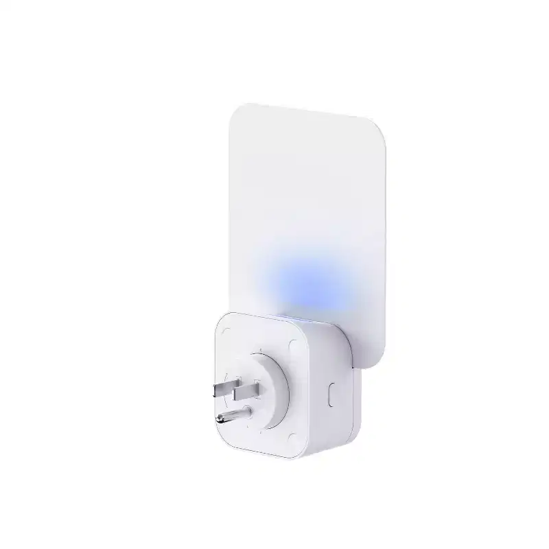Flowtron Plug-in Fly Trap with Dual AC Outlets, USB Ports & Replaceable Adhesive Boards