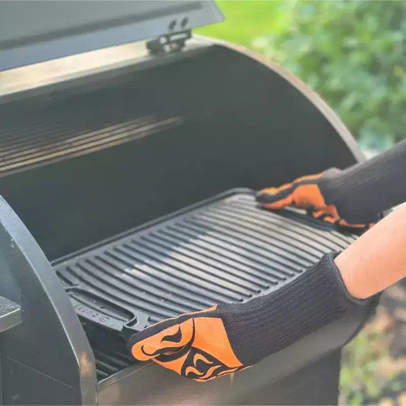 Outset Orange Flames Grill Oven Mitts