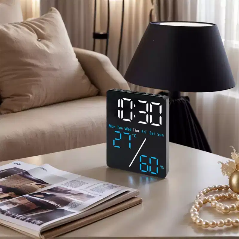 REGALWOVEN Digital Dimmable USB Charger Corded Electric Alarm Clock 3.5Lx 1.0Wx 4.7H 1 Pc