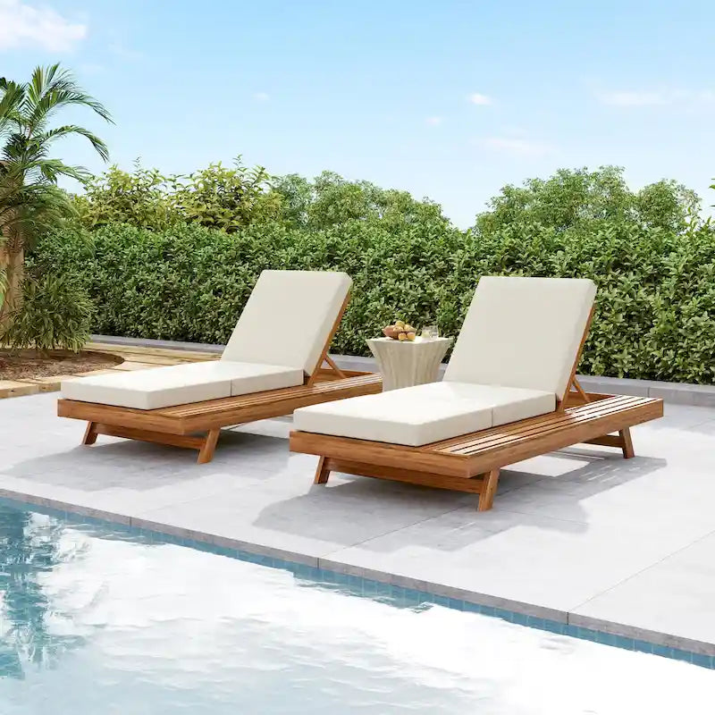 Outdoor Chaise Lounges