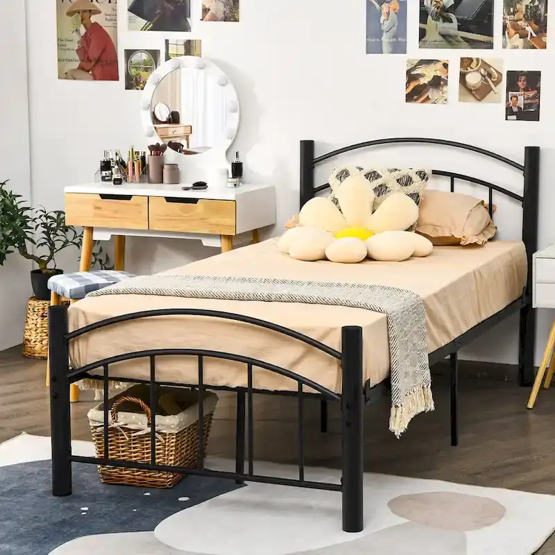Black Metal Platform Bed Frame with Arched Headboard and Footboard